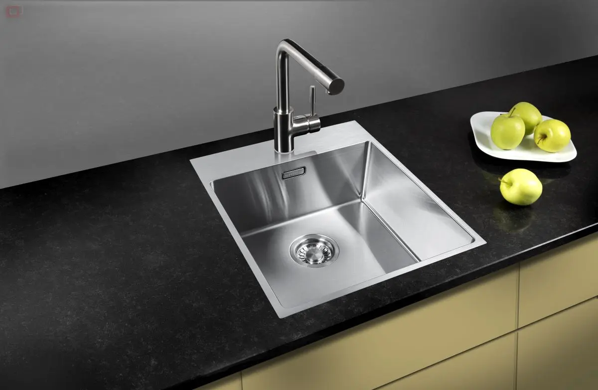 SHIGO SQAR104040 Edelstahl Spüle mit Armaturenbank